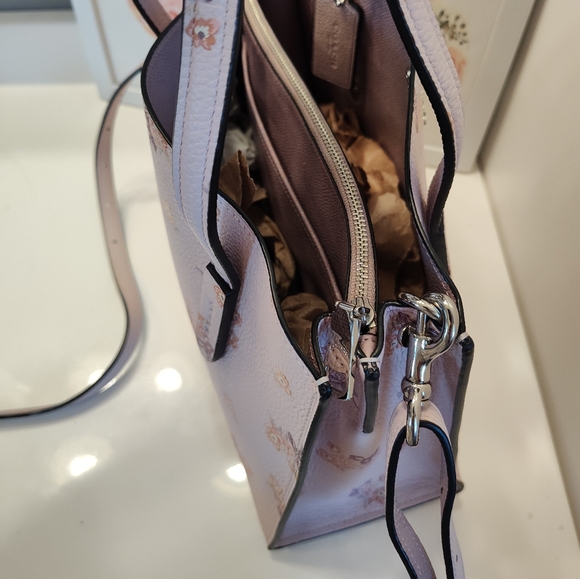 EUC Coach Charlie Carryall 28 #28246 Pebble Leather Crossbody Bag, Baby Pink - Picture 14 of 16